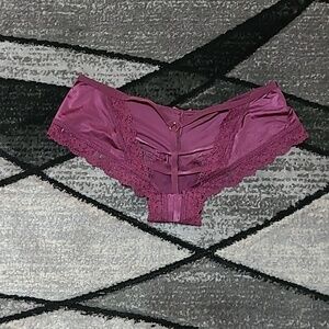 VICTORIA SECRET MAROON STRAPPY CUT-OUT LACE-TRIM LOW-RISE CHEEKY PANTY